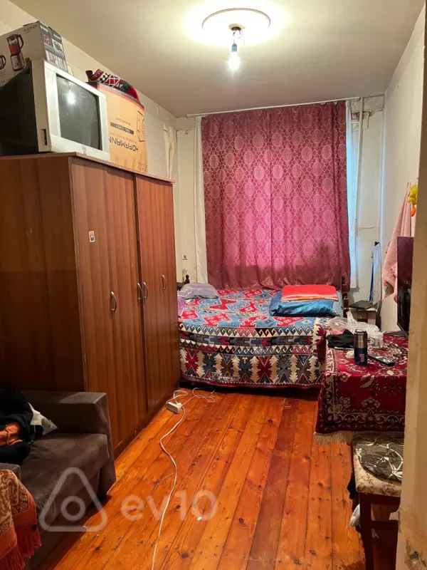 Kirayə verilir 3 otaqlı köhnə tikili 70 m²