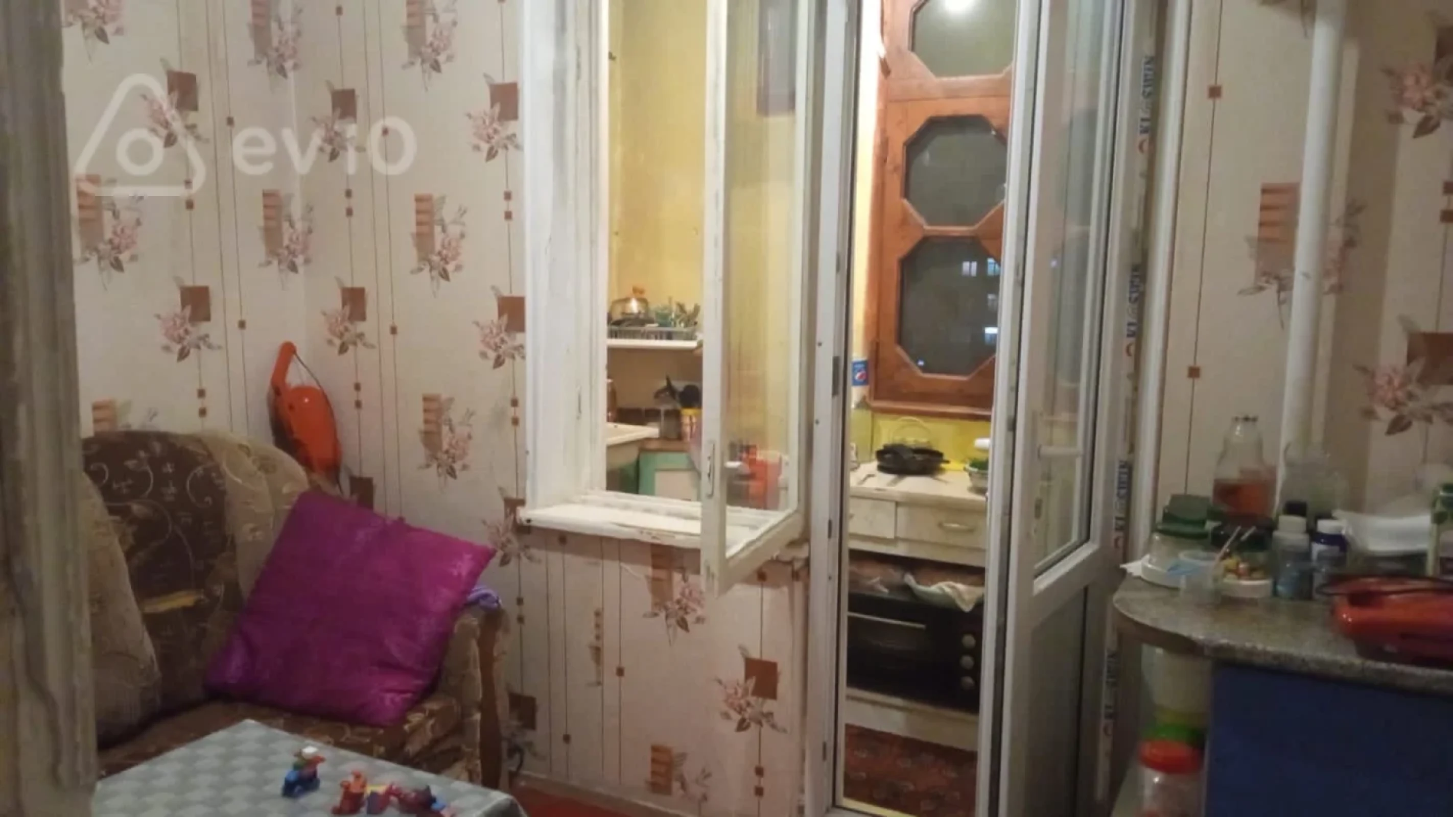 Kirayə verilir 3 otaqlı köhnə tikili 70 m²