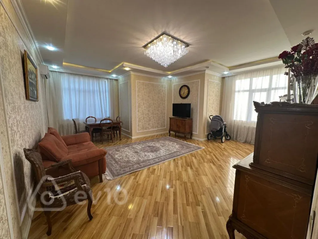 Satılır 3 otaqlı yeni tikili 124 m²