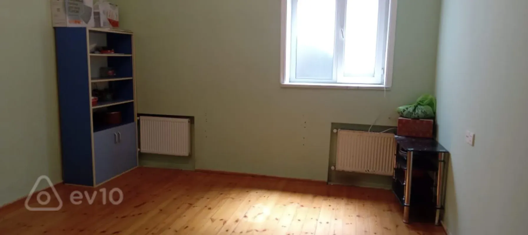 Satılır 10 otaqlı həyət evi 750 m²