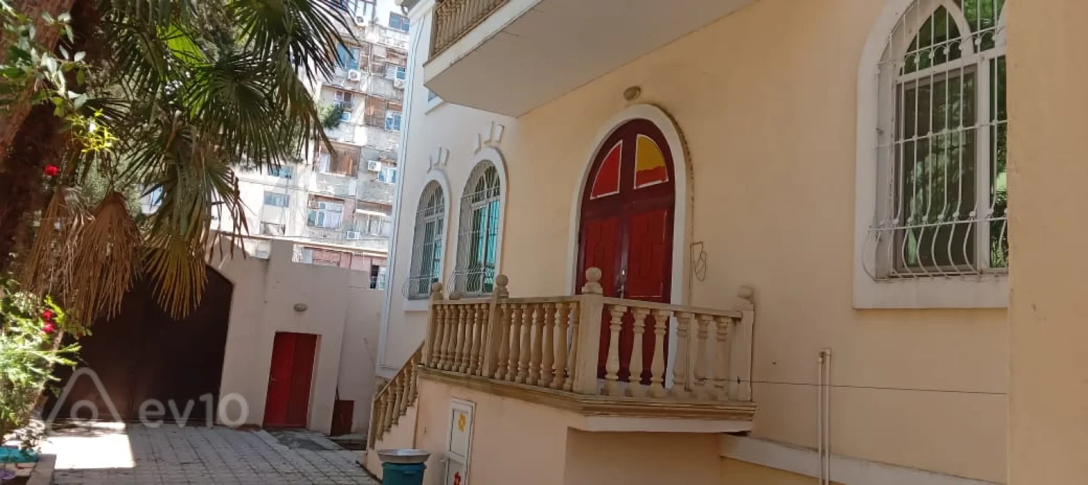 Kirayə verilir 10 otaqlı ofis 750 m²