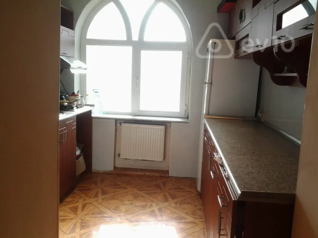 Kirayə verilir 10 otaqlı ofis 750 m²