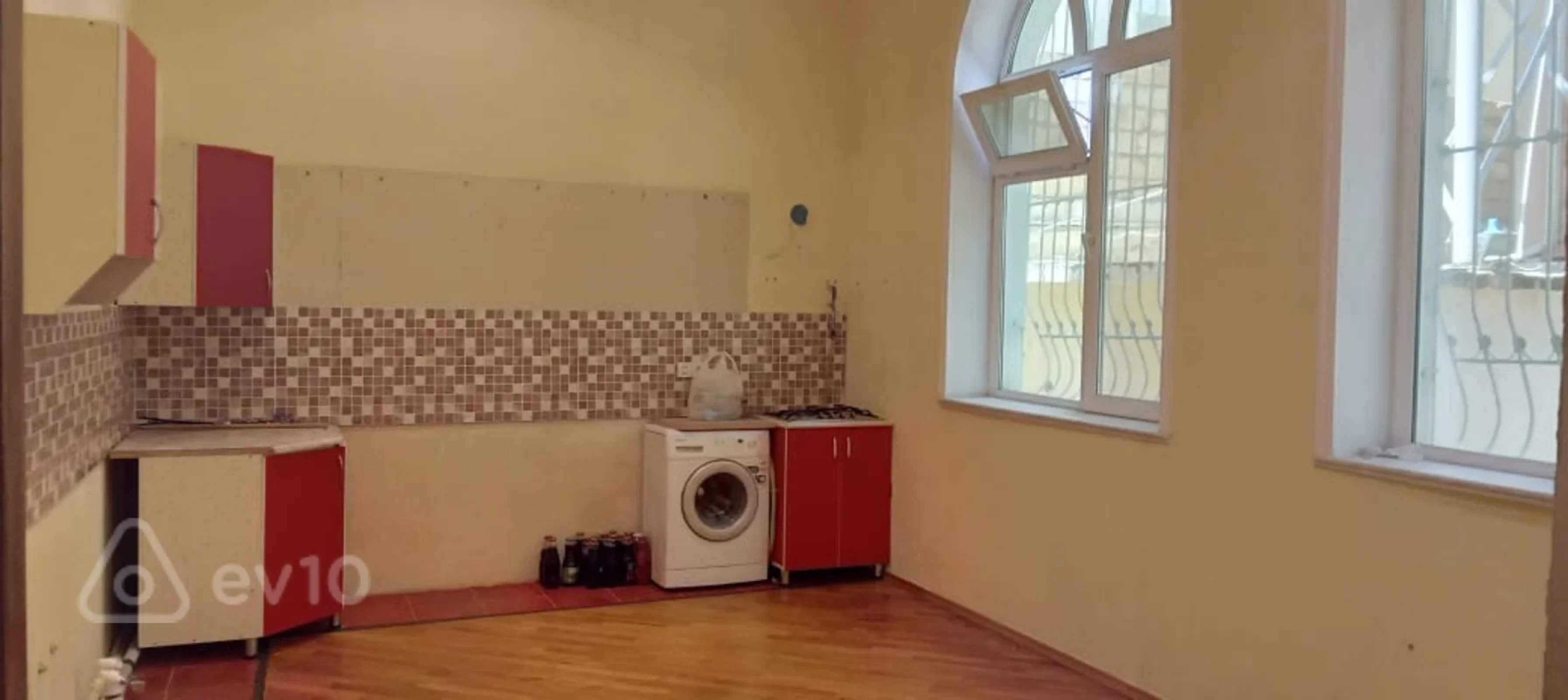 Kirayə verilir 10 otaqlı ofis 750 m²