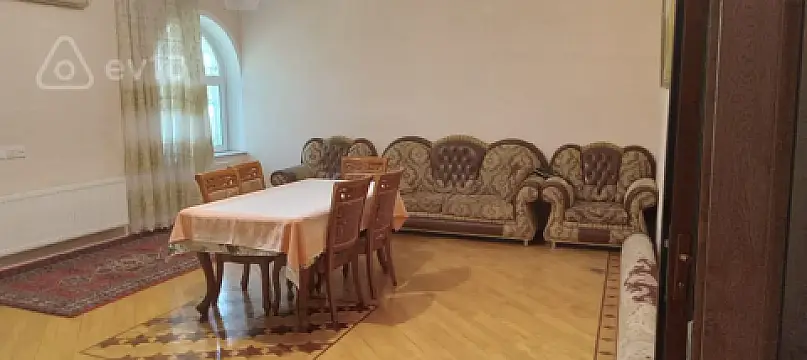 Kirayə verilir 10 otaqlı ofis 750 m²