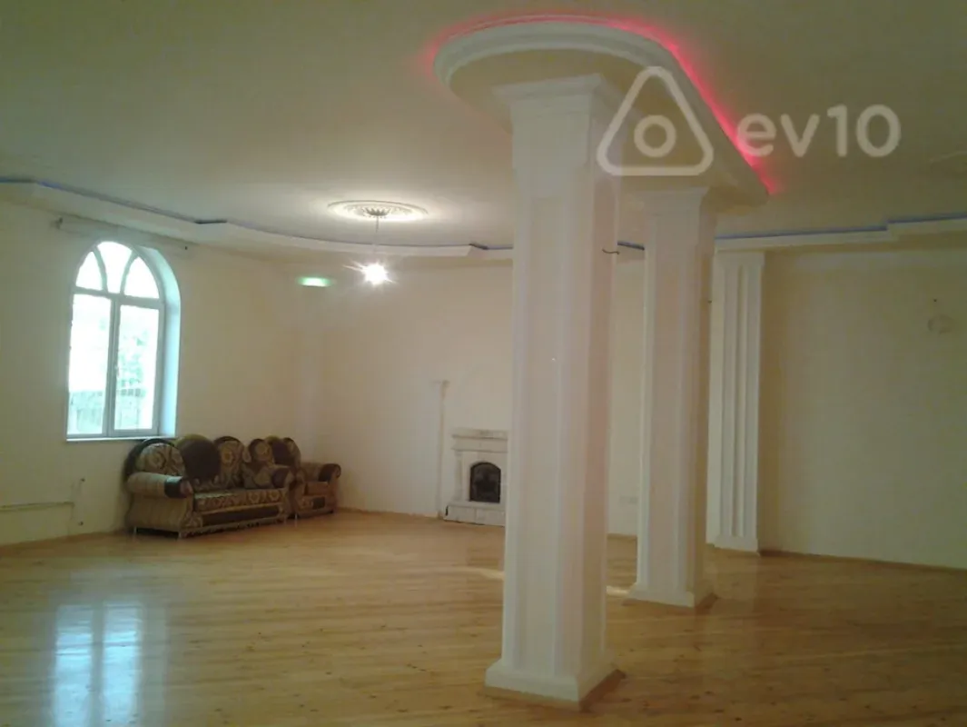 Kirayə verilir 10 otaqlı ofis 750 m²