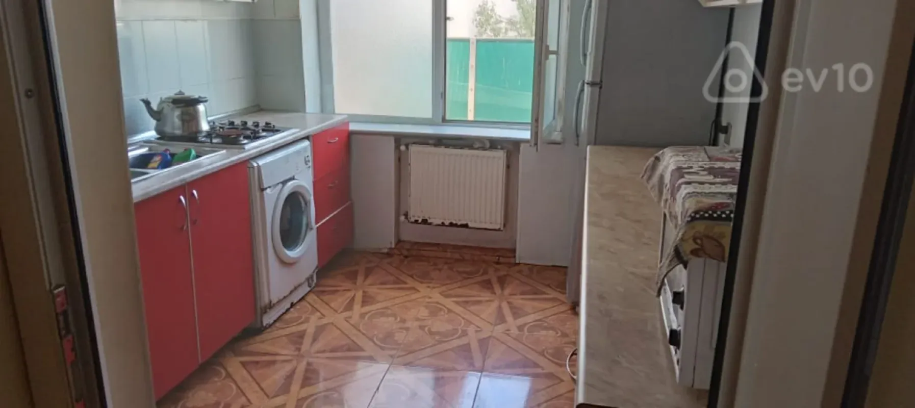 Kirayə verilir 10 otaqlı ofis 750 m²