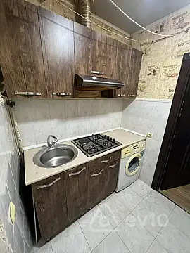 Kirayə verilir 1 otaqlı köhnə tikili 50 m² — Bakı, Nərimanov 1 otaq 50.00 m²