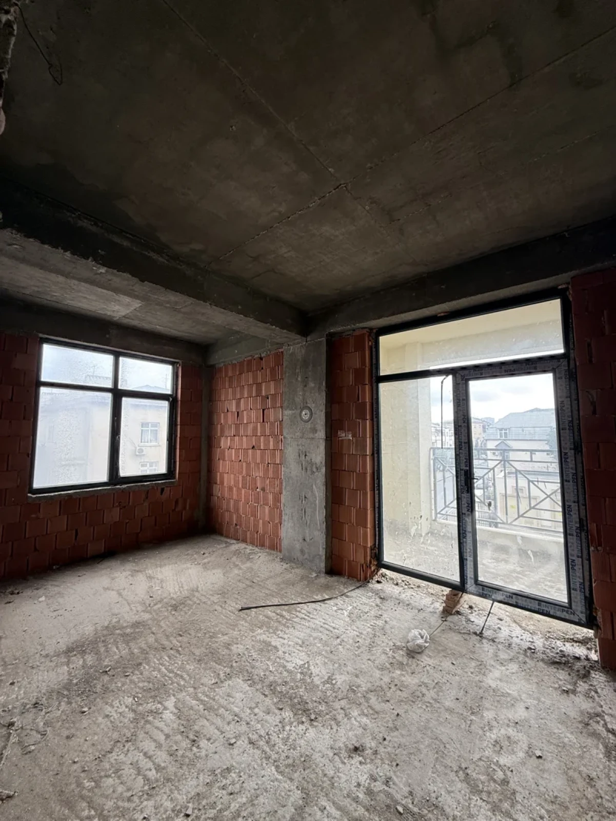 Satılır 4 otaqlı yeni tikili 131 m²