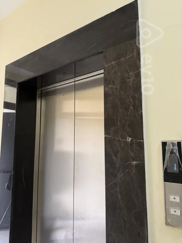 Satılır 4 otaqlı yeni tikili 131 m²