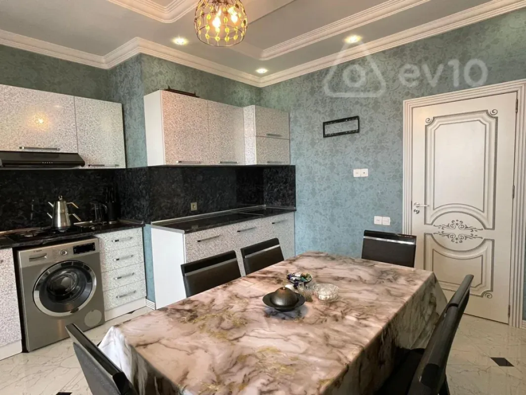 Satılır 4 otaqlı yeni tikili 142 m²
