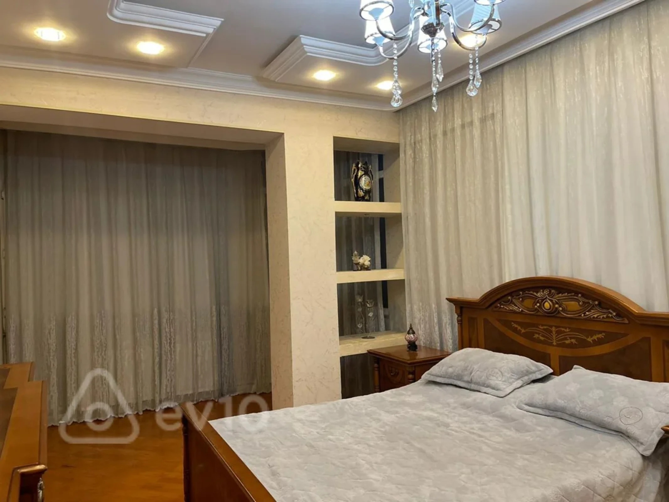 Satılır 4 otaqlı yeni tikili 142 m²