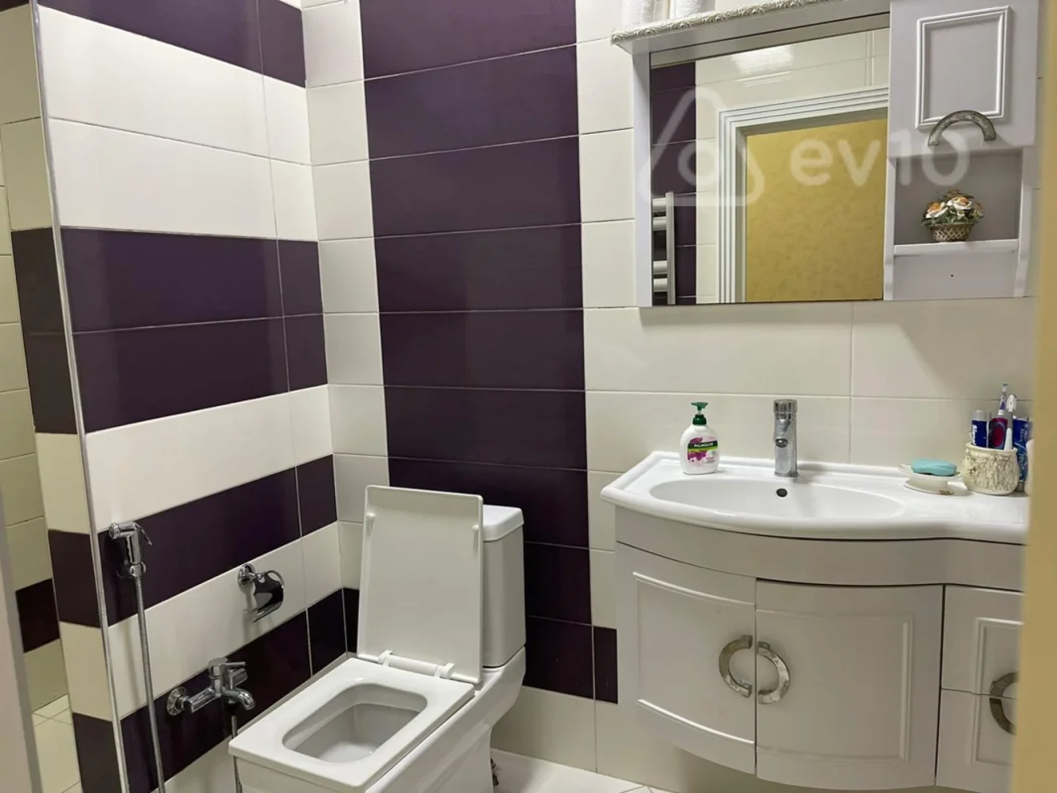 Satılır 4 otaqlı yeni tikili 142 m²