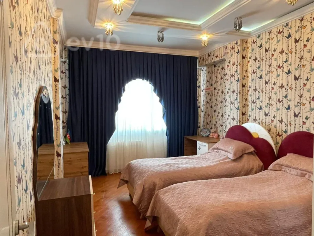 Satılır 4 otaqlı yeni tikili 142 m²