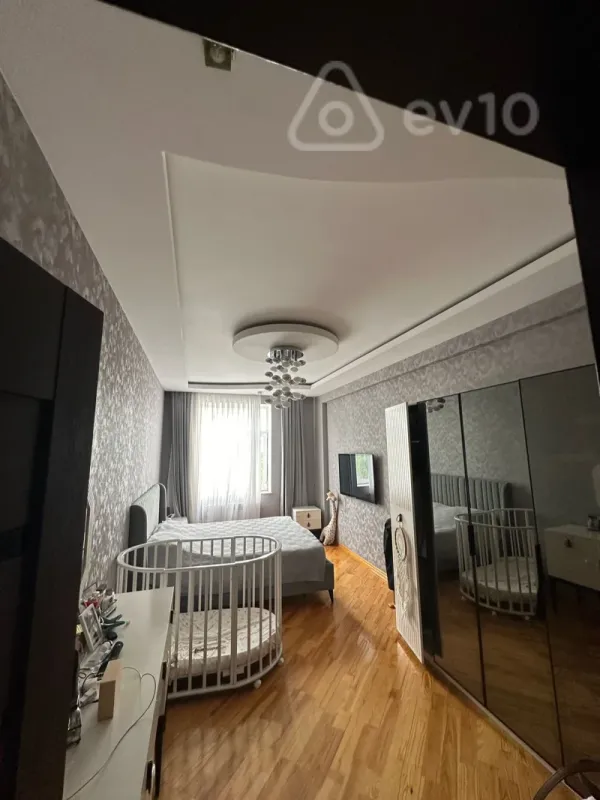 Satılır 4 otaqlı yeni tikili 150 m²