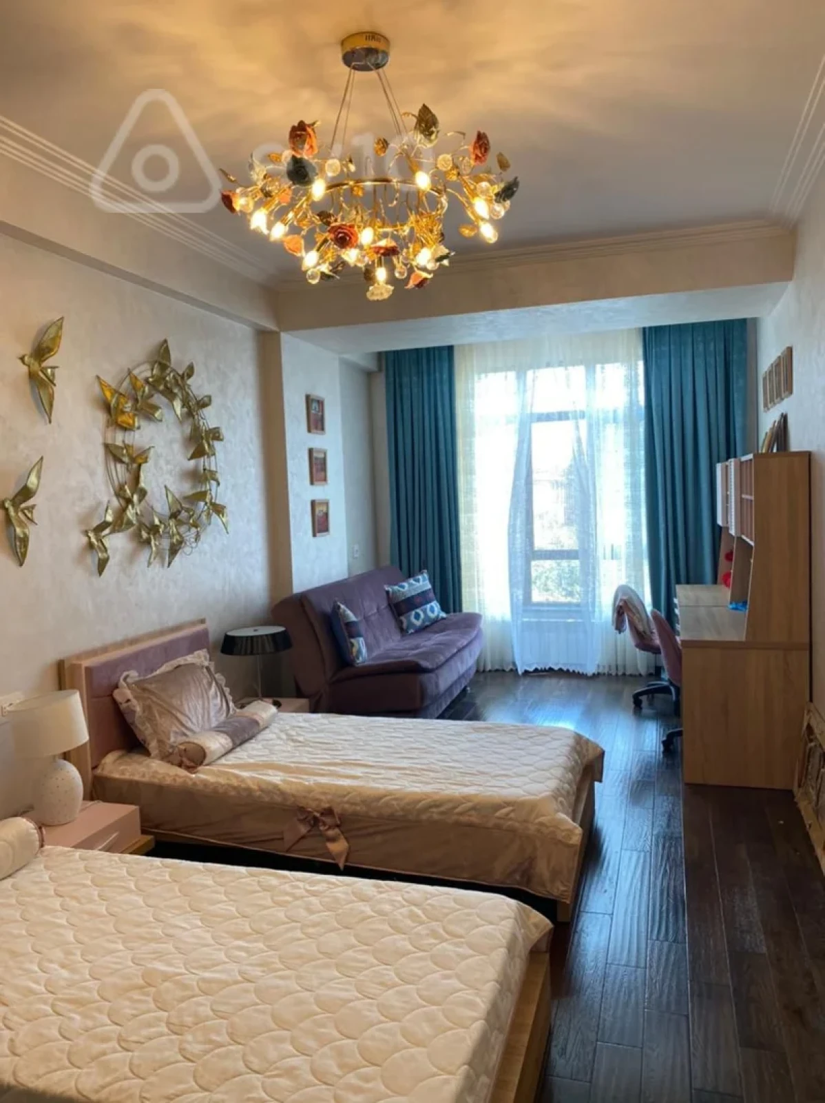 Satılır 4 otaqlı yeni tikili 200 m²