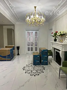 Satılır 4 otaqlı yeni tikili 200 m²