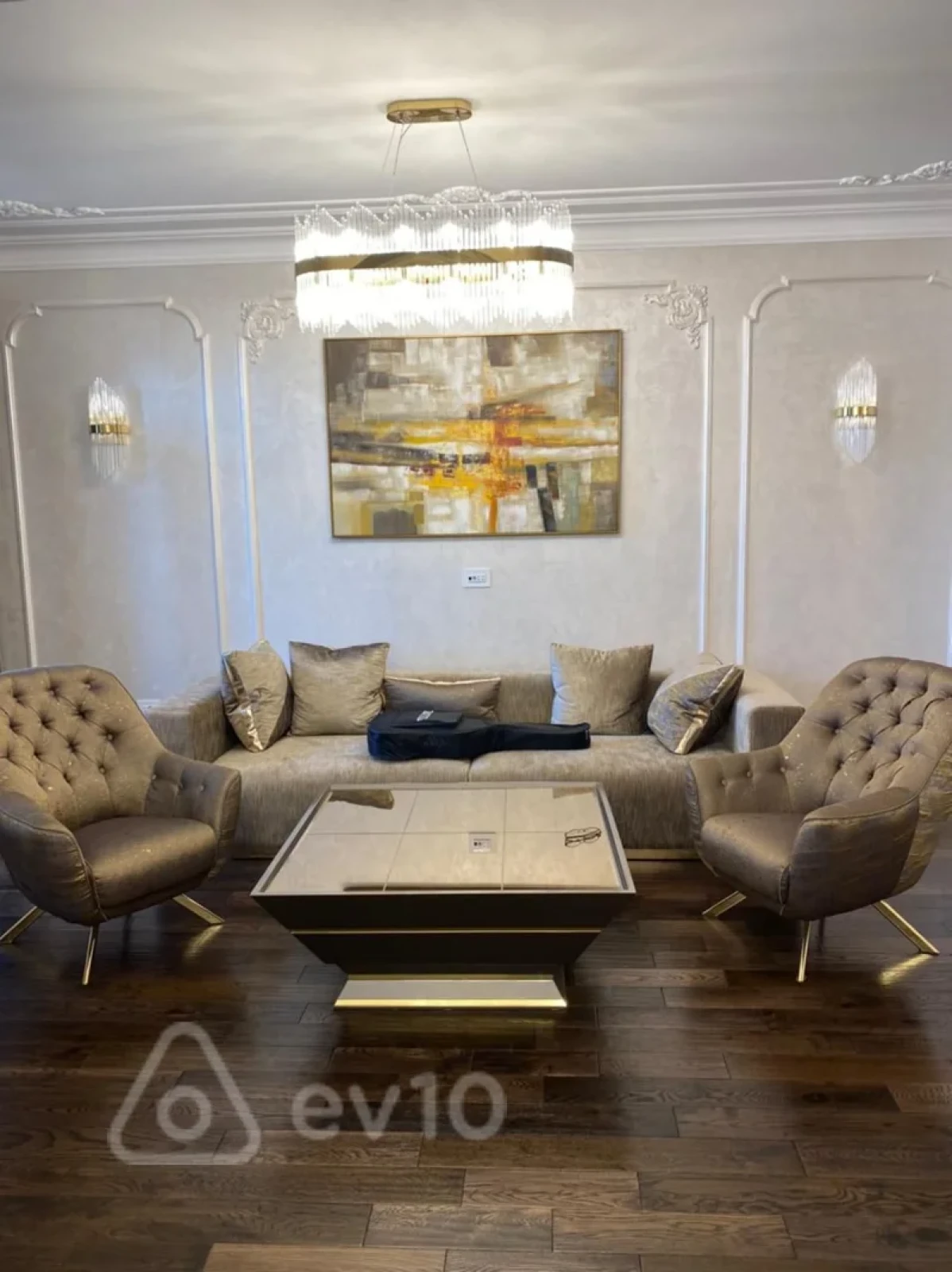 Satılır 4 otaqlı yeni tikili 200 m²