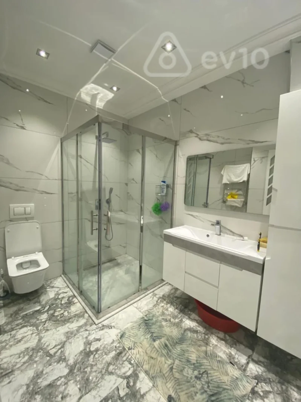 Satılır 4 otaqlı yeni tikili 200 m²