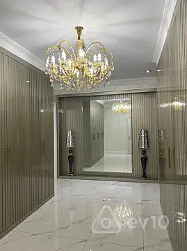 Satılır 4 otaqlı yeni tikili 200 m²