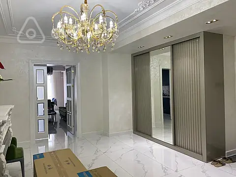 Satılır 4 otaqlı yeni tikili 200 m²