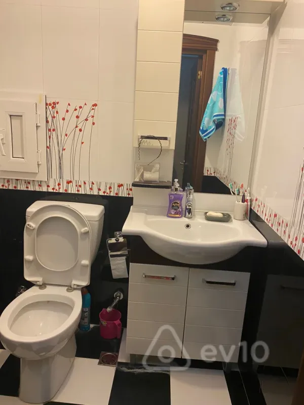 Satılır 2 otaqlı yeni tikili 65 m²