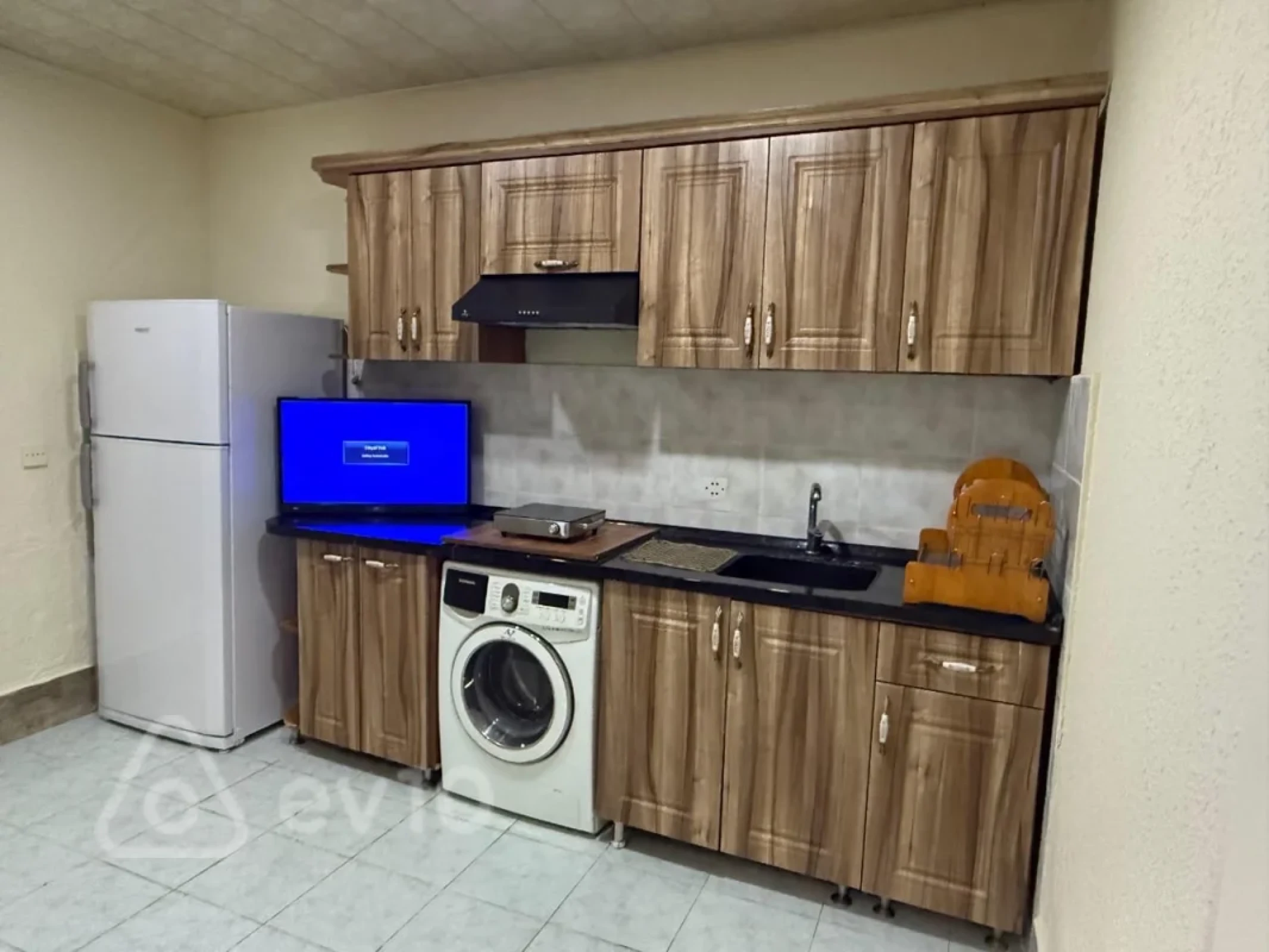 Kirayə verilir 3 otaqlı köhnə tikili 85 m²