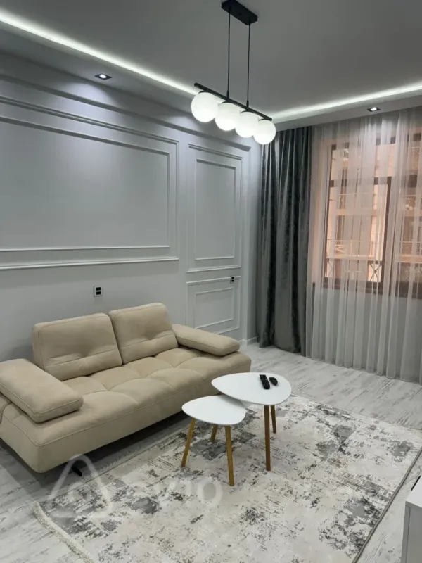 Kirayə verilir 2 otaqlı yeni tikili 72 m²
