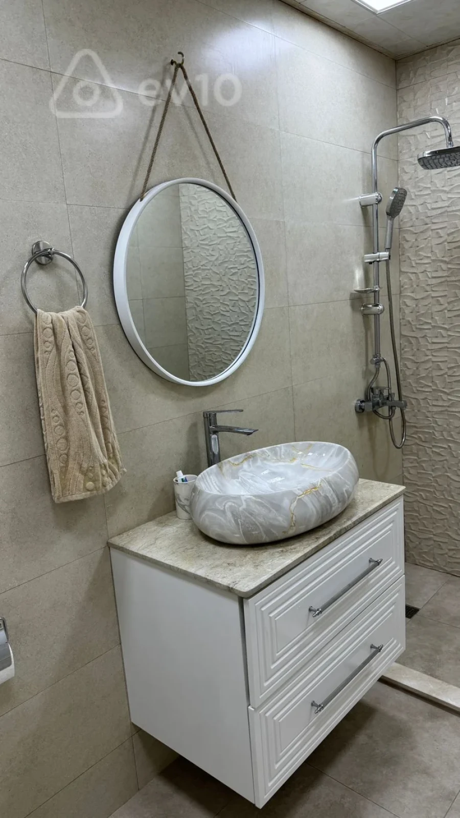 Kirayə verilir 2 otaqlı yeni tikili 72 m²