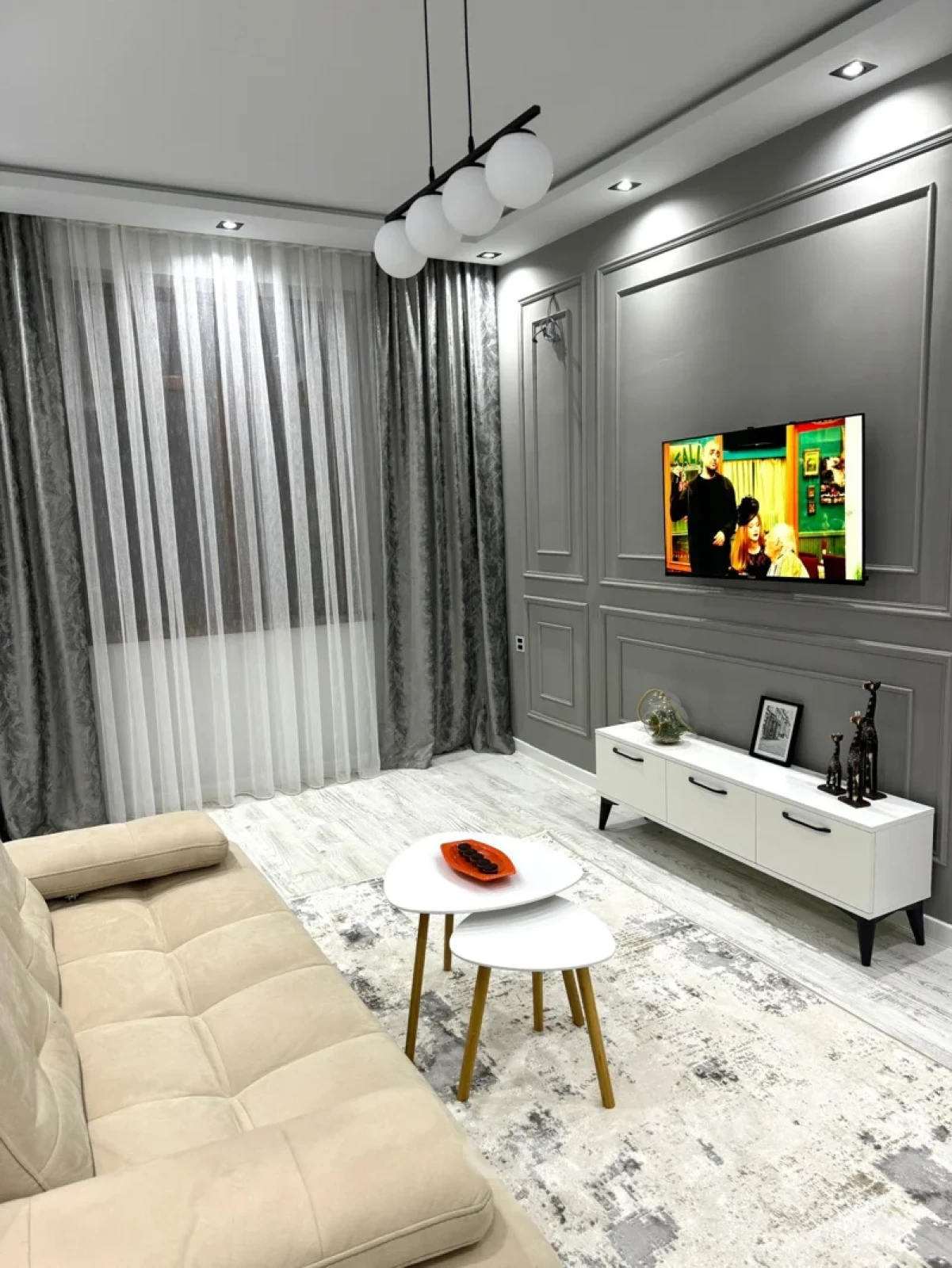 Kirayə verilir 2 otaqlı yeni tikili 72 m²