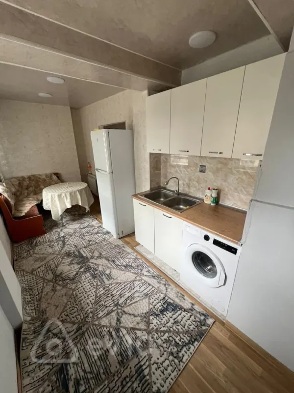 Kirayə verilir 2 otaqlı yeni tikili 85 m²