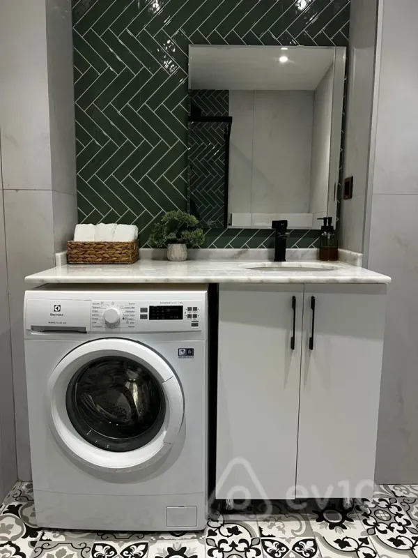 Kirayə verilir 2 otaqlı yeni tikili 85 m²