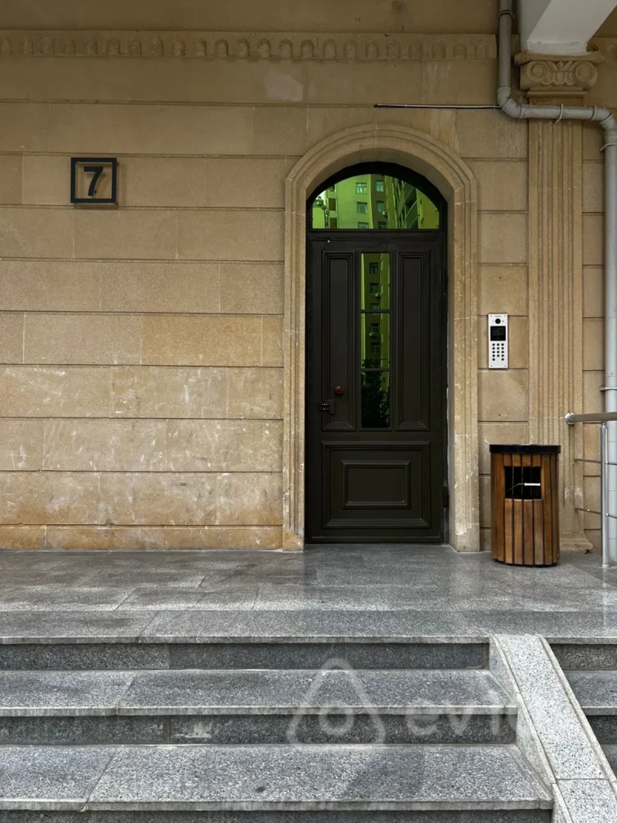 Kirayə verilir 2 otaqlı yeni tikili 85 m²