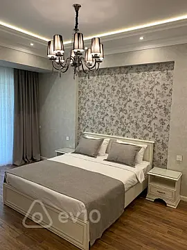 Kirayə verilir 3 otaqlı yeni tikili 100 m²