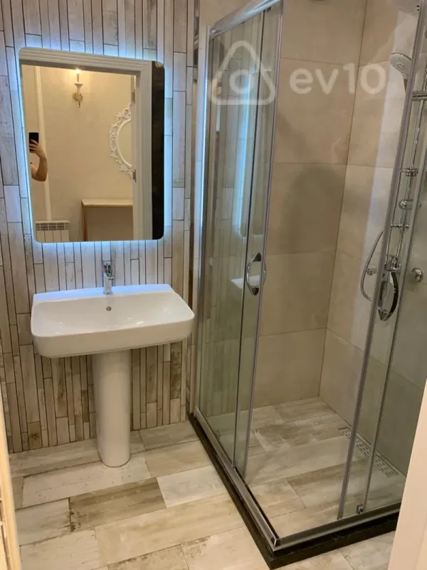 Kirayə verilir 3 otaqlı yeni tikili 100 m²