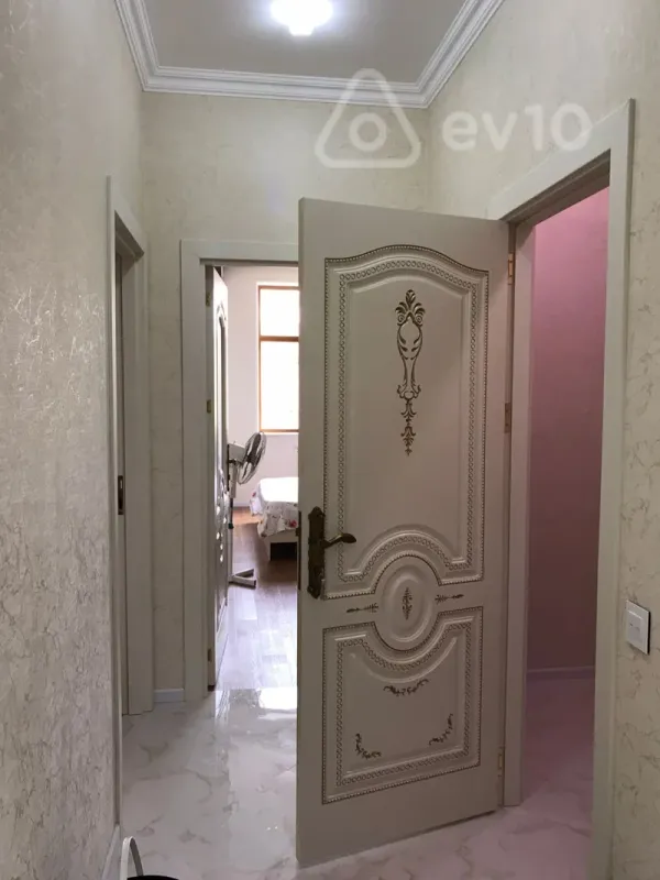 Kirayə verilir 3 otaqlı yeni tikili 120 m²