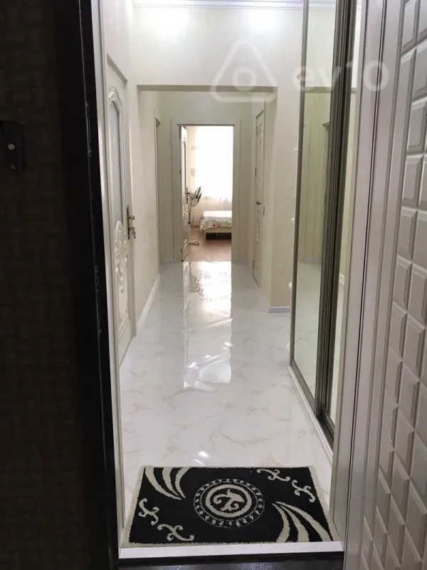 Kirayə verilir 3 otaqlı yeni tikili 120 m²