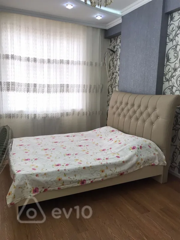 Kirayə verilir 3 otaqlı yeni tikili 120 m²