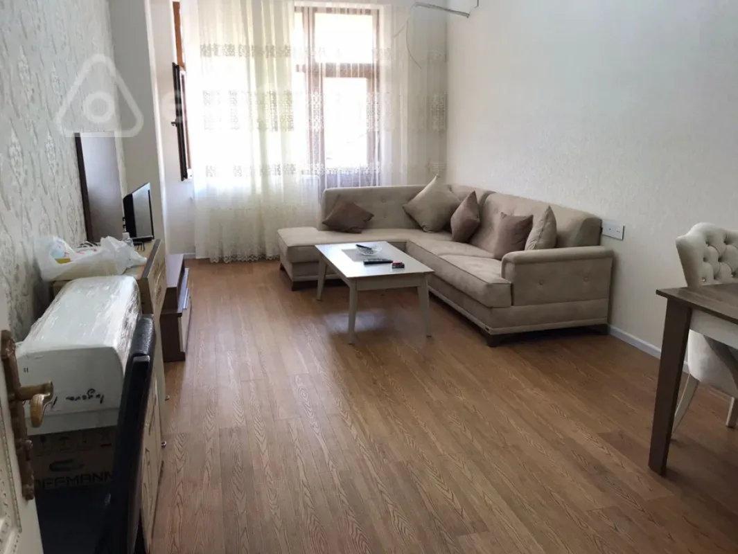 Kirayə verilir 3 otaqlı yeni tikili 120 m²