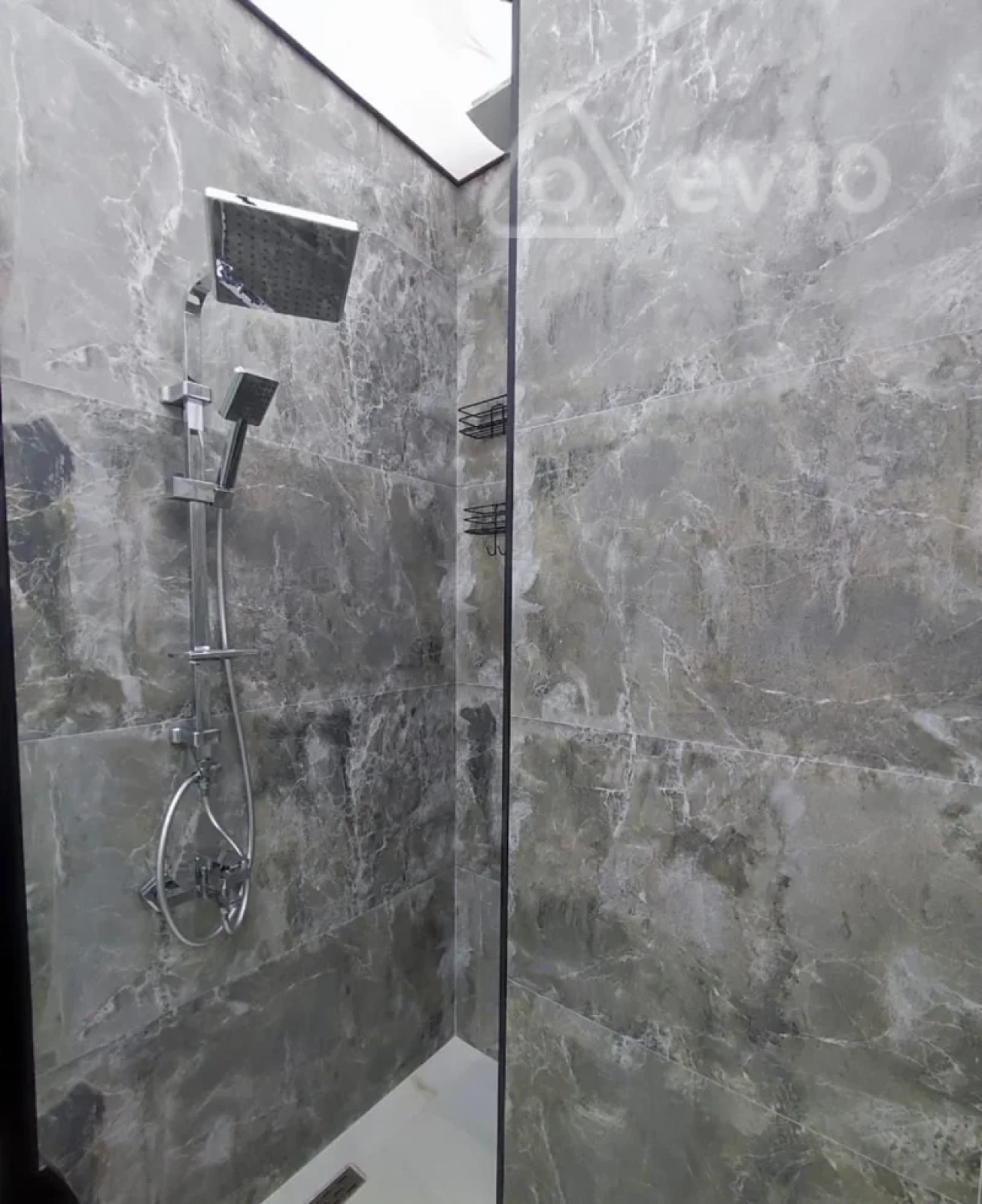 Kirayə verilir 2 otaqlı yeni tikili 107 m²