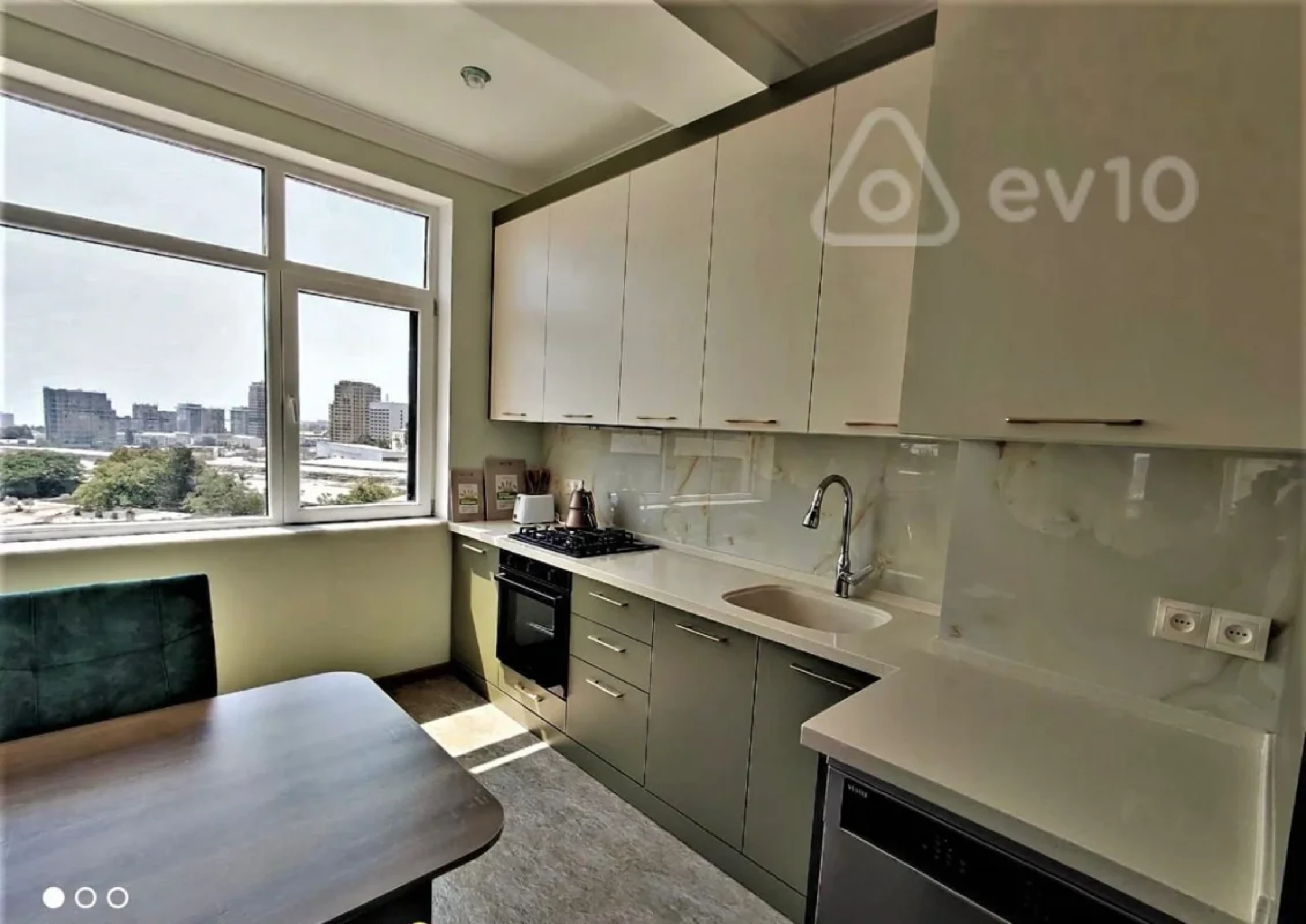 Kirayə verilir 2 otaqlı yeni tikili 107 m²