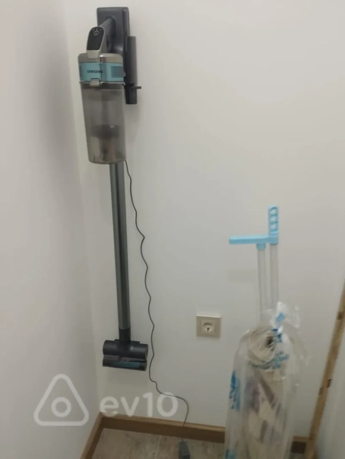 Kirayə verilir 2 otaqlı yeni tikili 107 m²