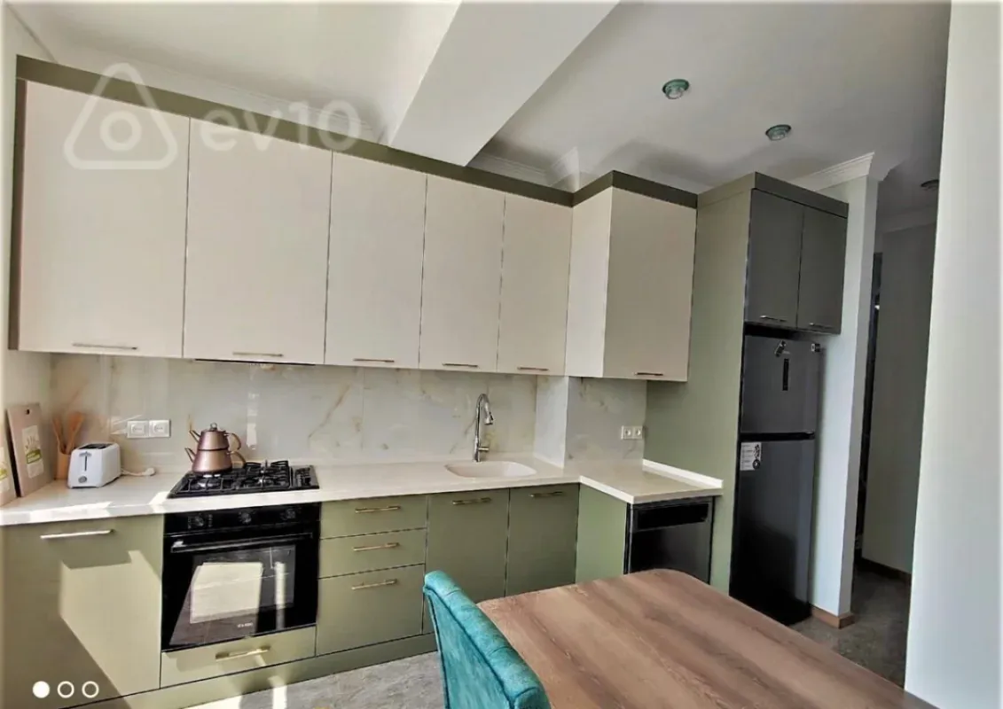 Kirayə verilir 2 otaqlı yeni tikili 107 m²