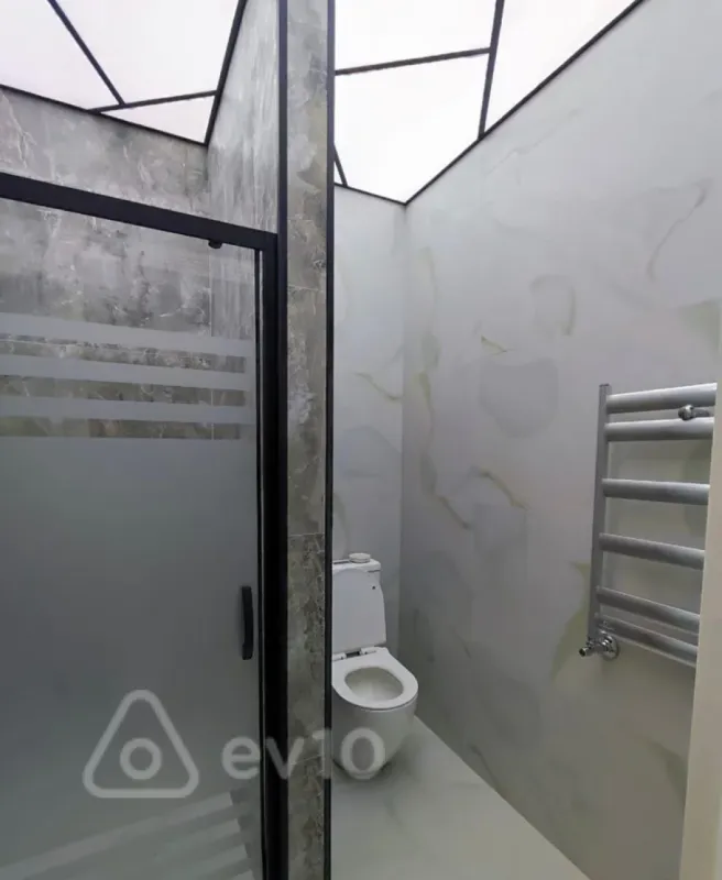 Kirayə verilir 2 otaqlı yeni tikili 107 m²