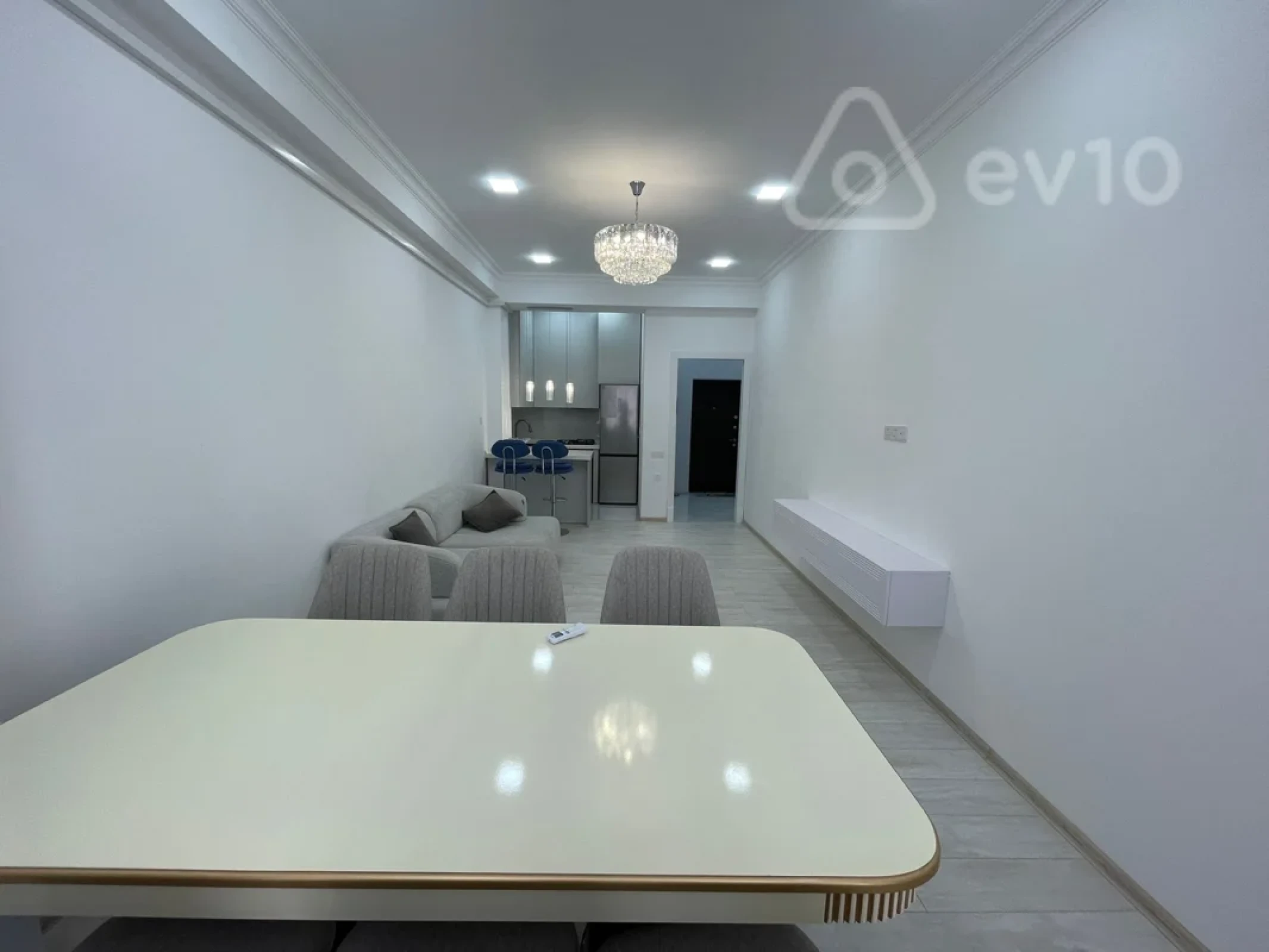 Kirayə verilir 2 otaqlı yeni tikili 66 m²