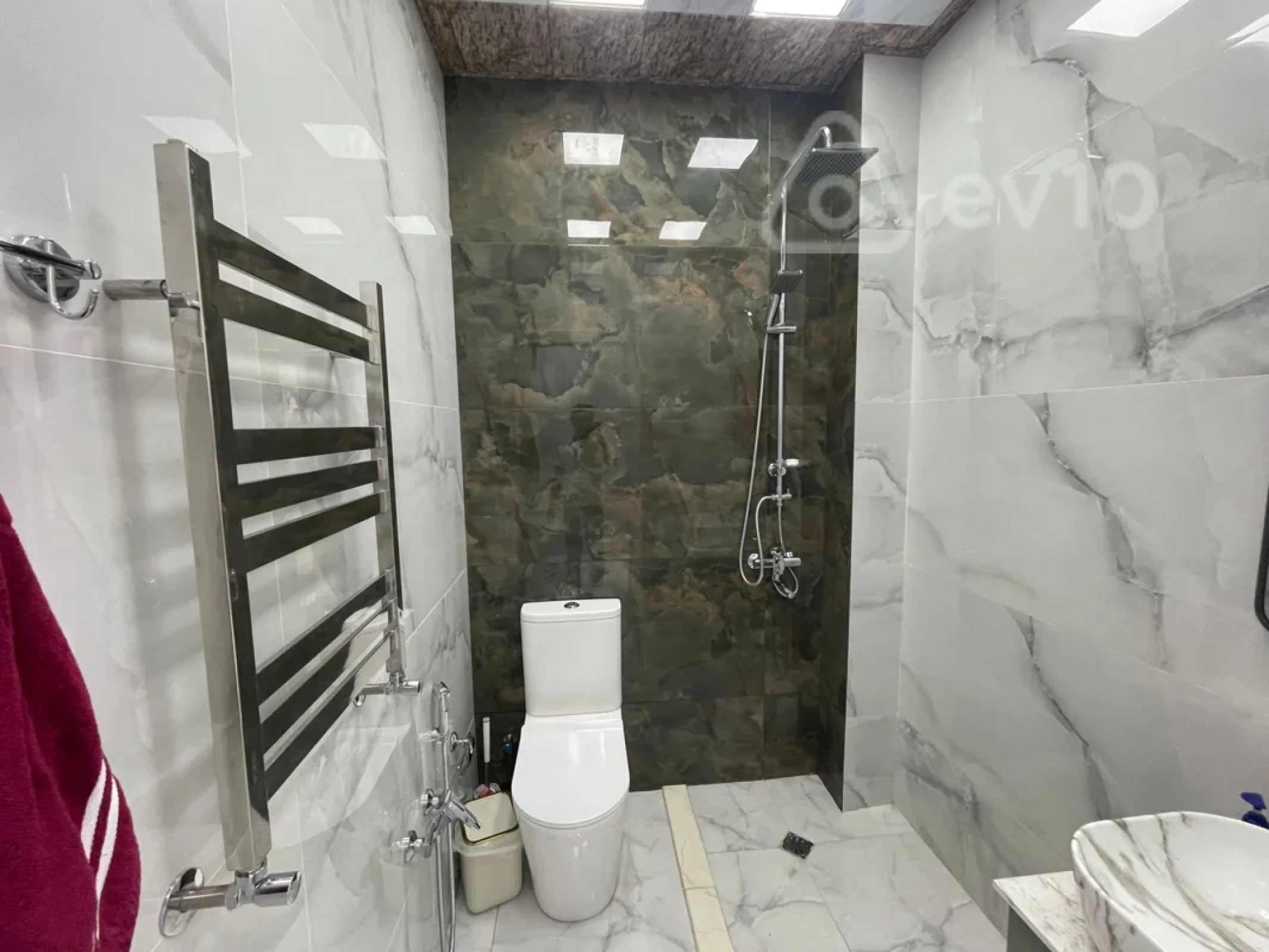 Kirayə verilir 2 otaqlı yeni tikili 66 m²