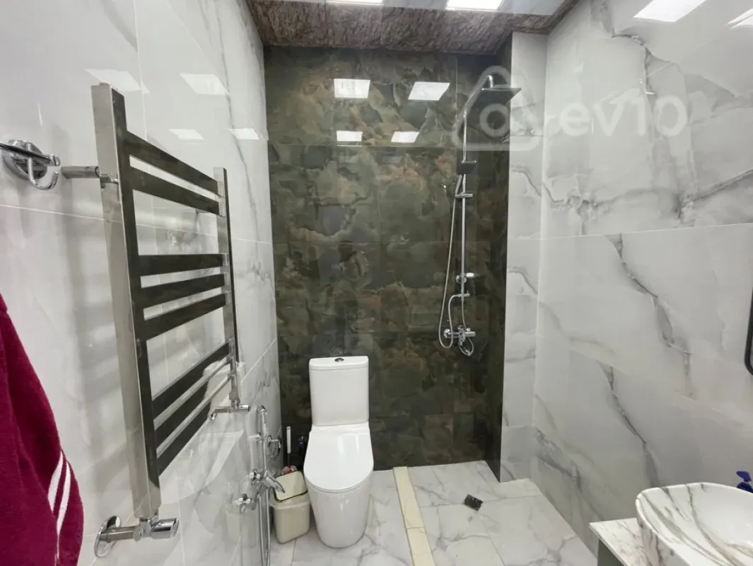 Kirayə verilir 2 otaqlı yeni tikili 66 m²