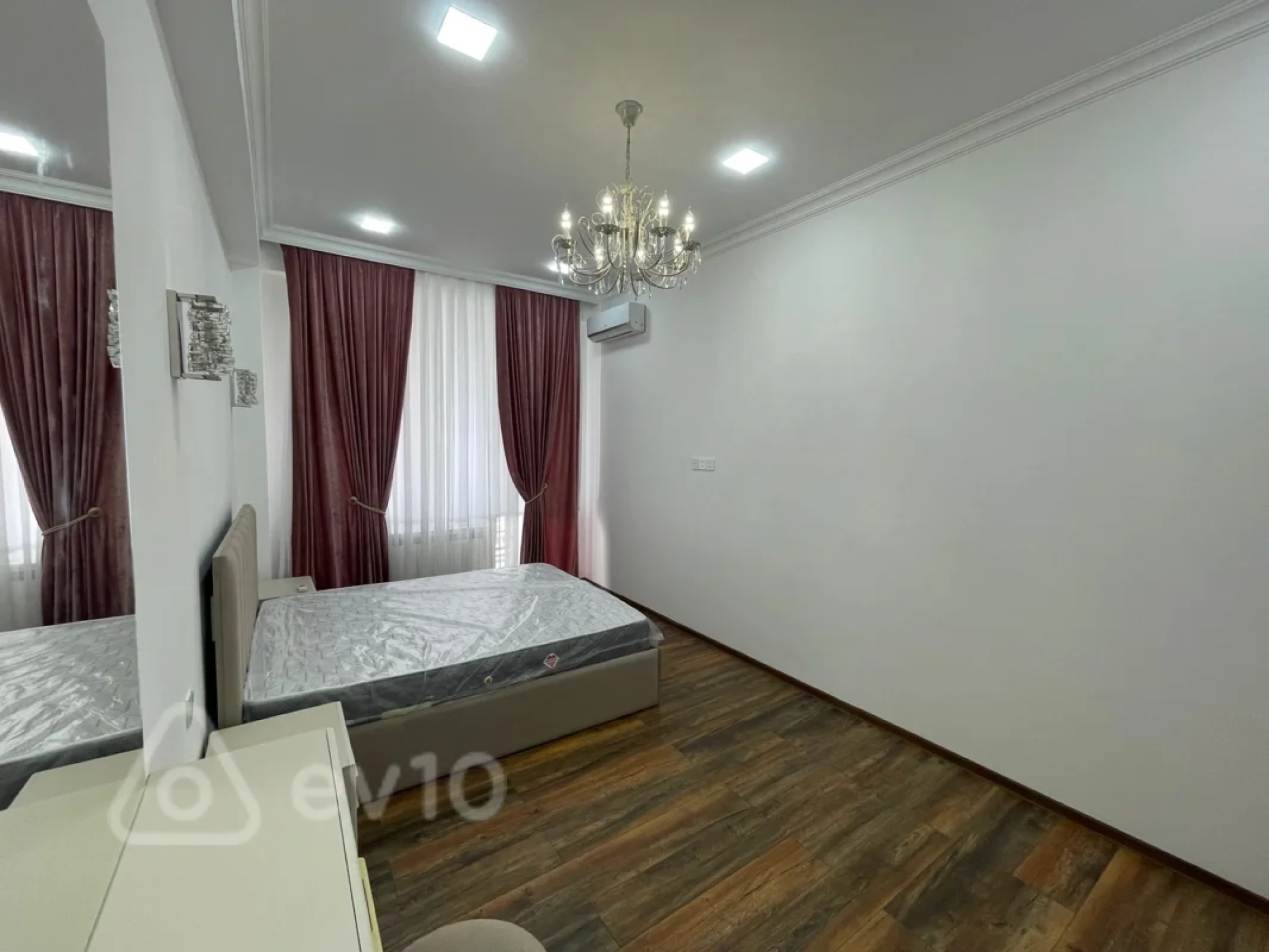 Kirayə verilir 2 otaqlı yeni tikili 66 m²