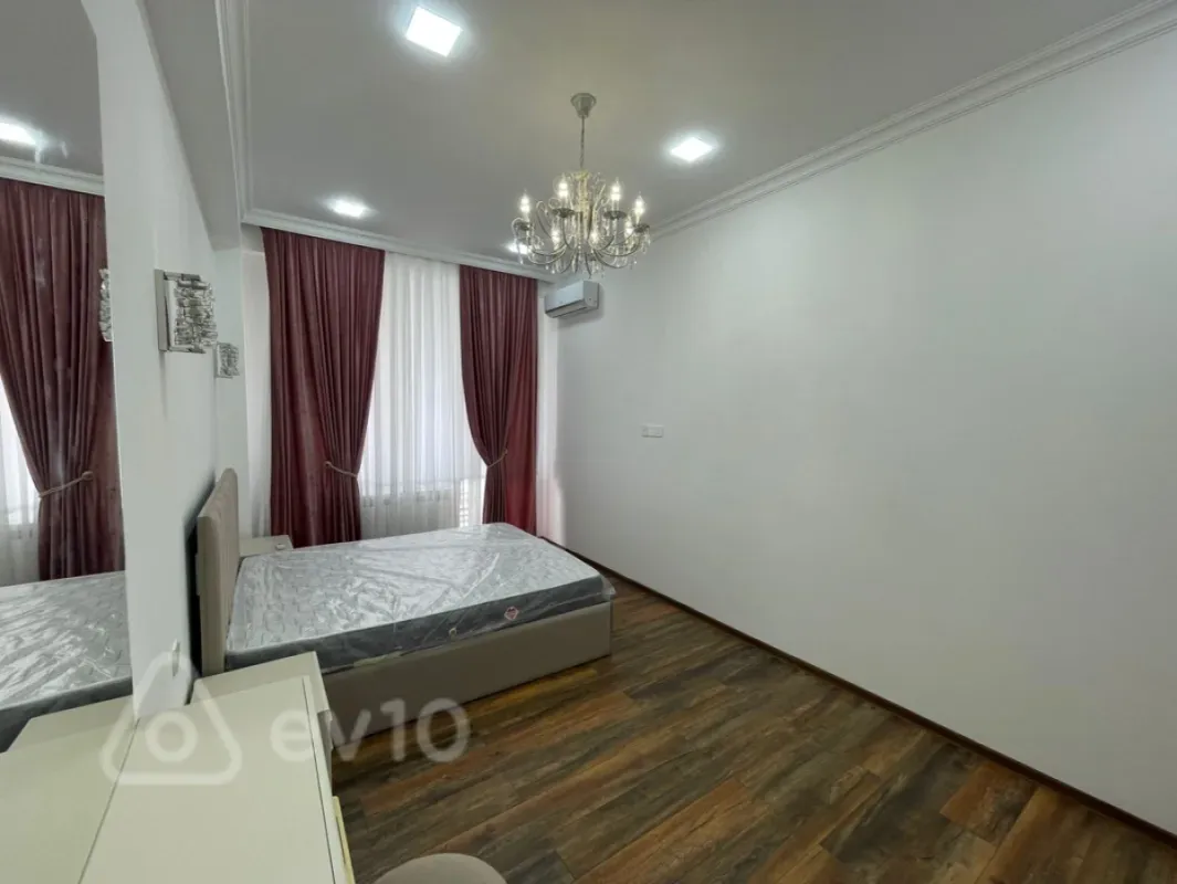 Kirayə verilir 2 otaqlı yeni tikili 66 m²
