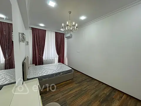 Kirayə verilir 2 otaqlı yeni tikili 66 m²