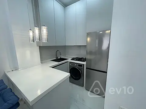 Kirayə verilir 2 otaqlı yeni tikili 66 m²